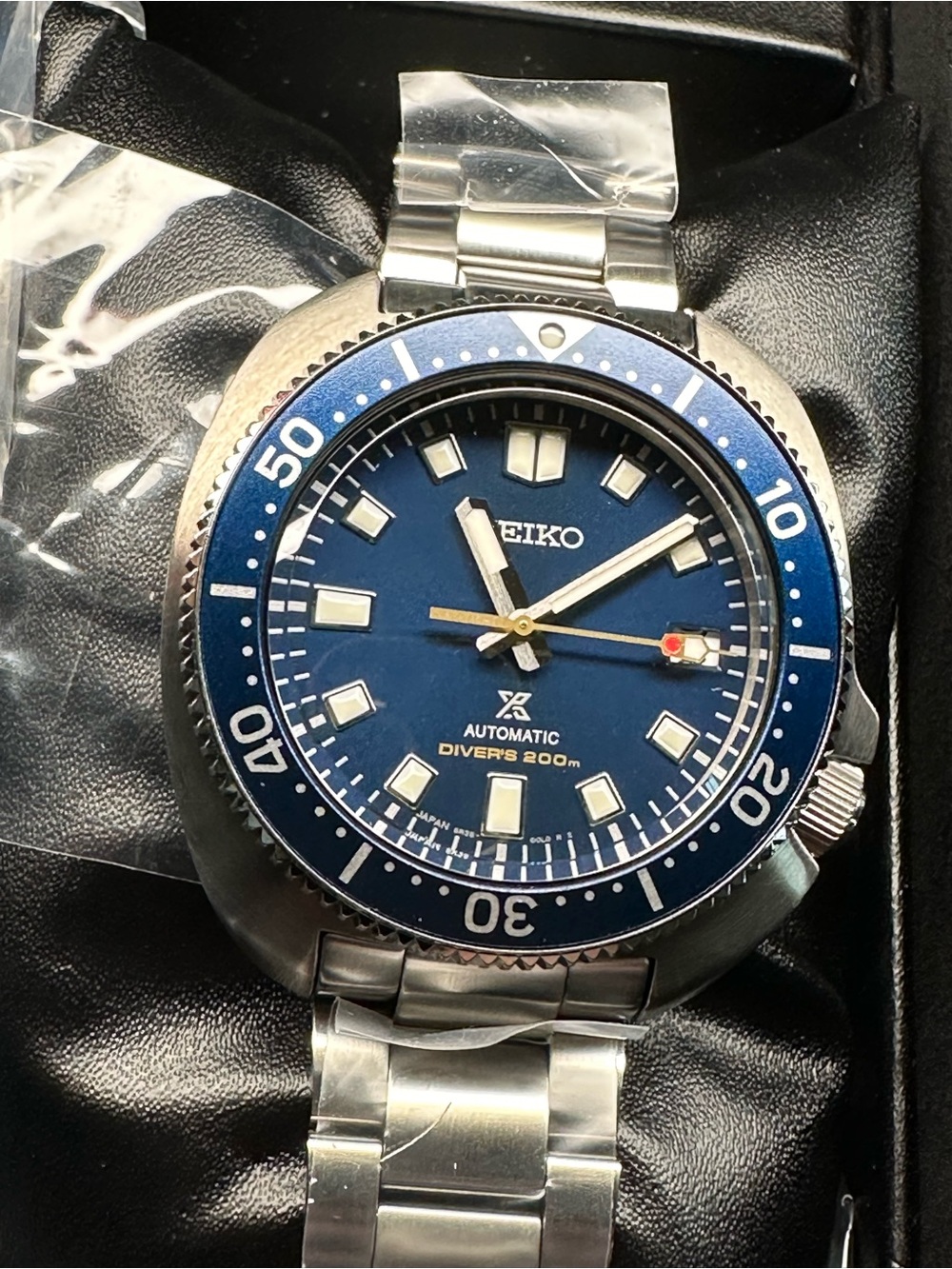 Seiko SBB183 55th anniversary- never worn on bracelet- rubber strap only! - Picture 3 of 11